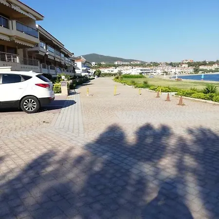 μaisonette Of 6 Persons, 50 Meters From The Sea Yerakini