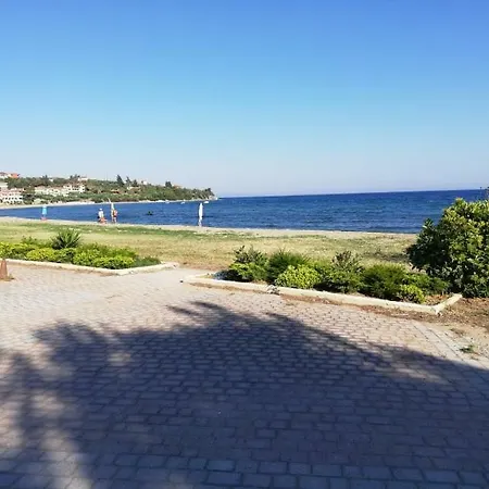 μaisonette Of 6 Persons, 50 Meters From The Sea