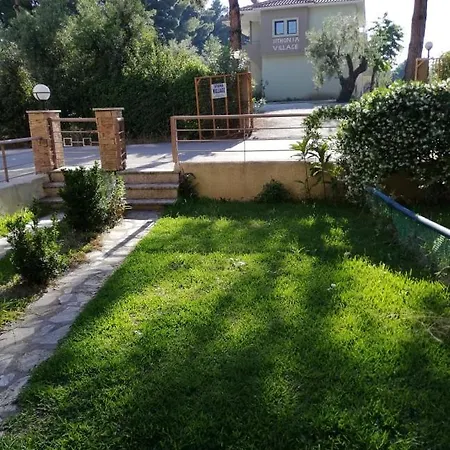 μaisonette Of 6 Persons, 50 Meters From The Sea Yerakini