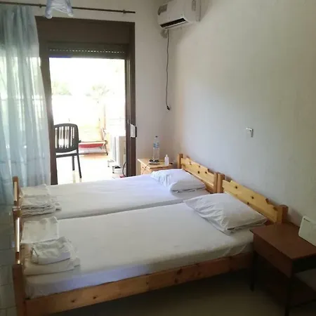 μaisonette Of 6 Persons, 50 Meters From The Sea Feriehus Yerakini