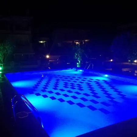 μaisonette Of 6 Persons, 50 Meters From The Sea Feriehus