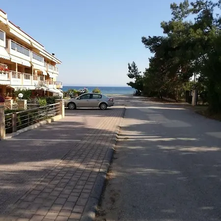 μaisonette Of 6 Persons, 50 Meters From The Sea Feriehus Yerakini