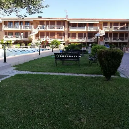 μaisonette Of 6 Persons, 50 Meters From The Sea Feriehus Yerakini