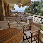 μaisonette Of 6 Persons, 50 Meters From The Sea بيت للعطل *